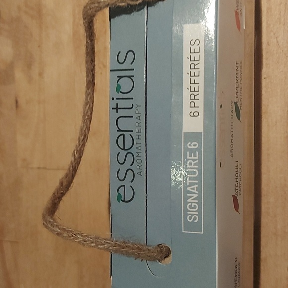 Relaxus Essential Oils Set/ Dark Wooden Case/ Rope Strap/ NWOT - Picture 6 of 8